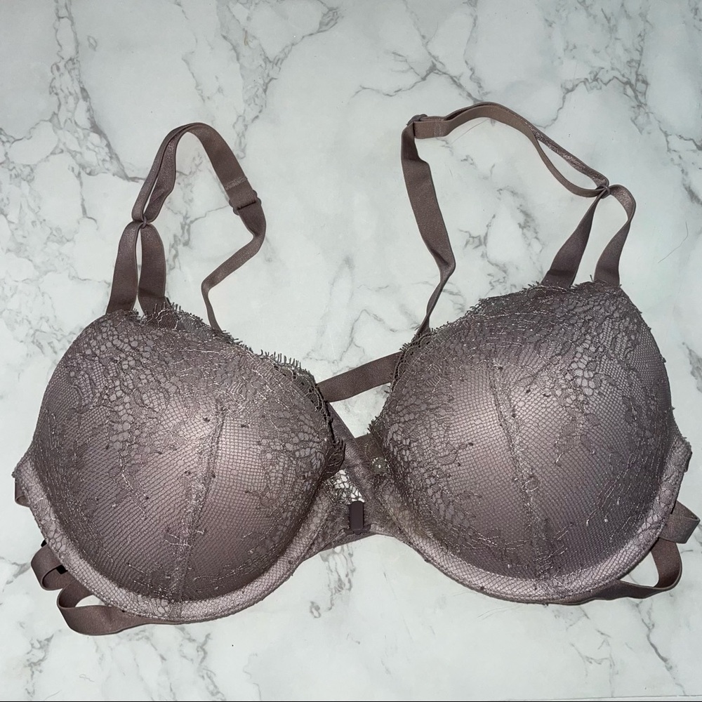 Victoria’s Secret Very Sexy Push Up Bra 34C Lavender